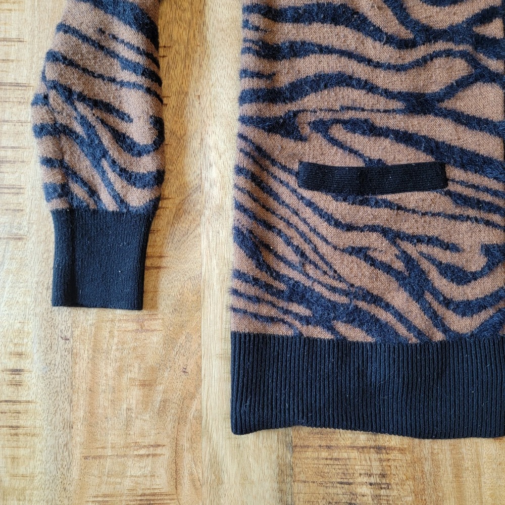 Banana Republic Zebra Animal Print Black Brown Cardigan Sweater V Neck Size XS - Picture 7 of 12